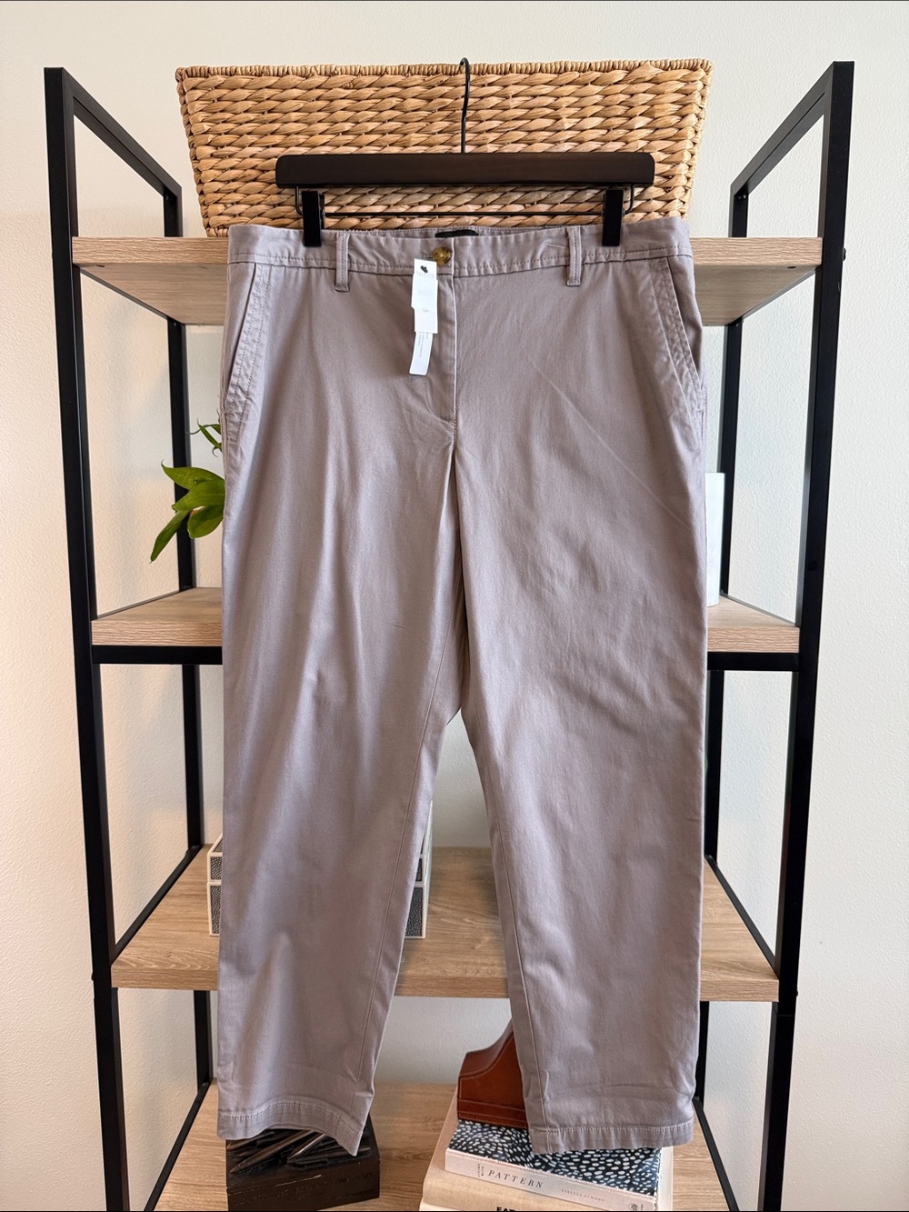 NWT Talbots Mid-Rise Relaxed Chino Gray Twill Ankle Cotton Relaxed Leg Pant, 12P
